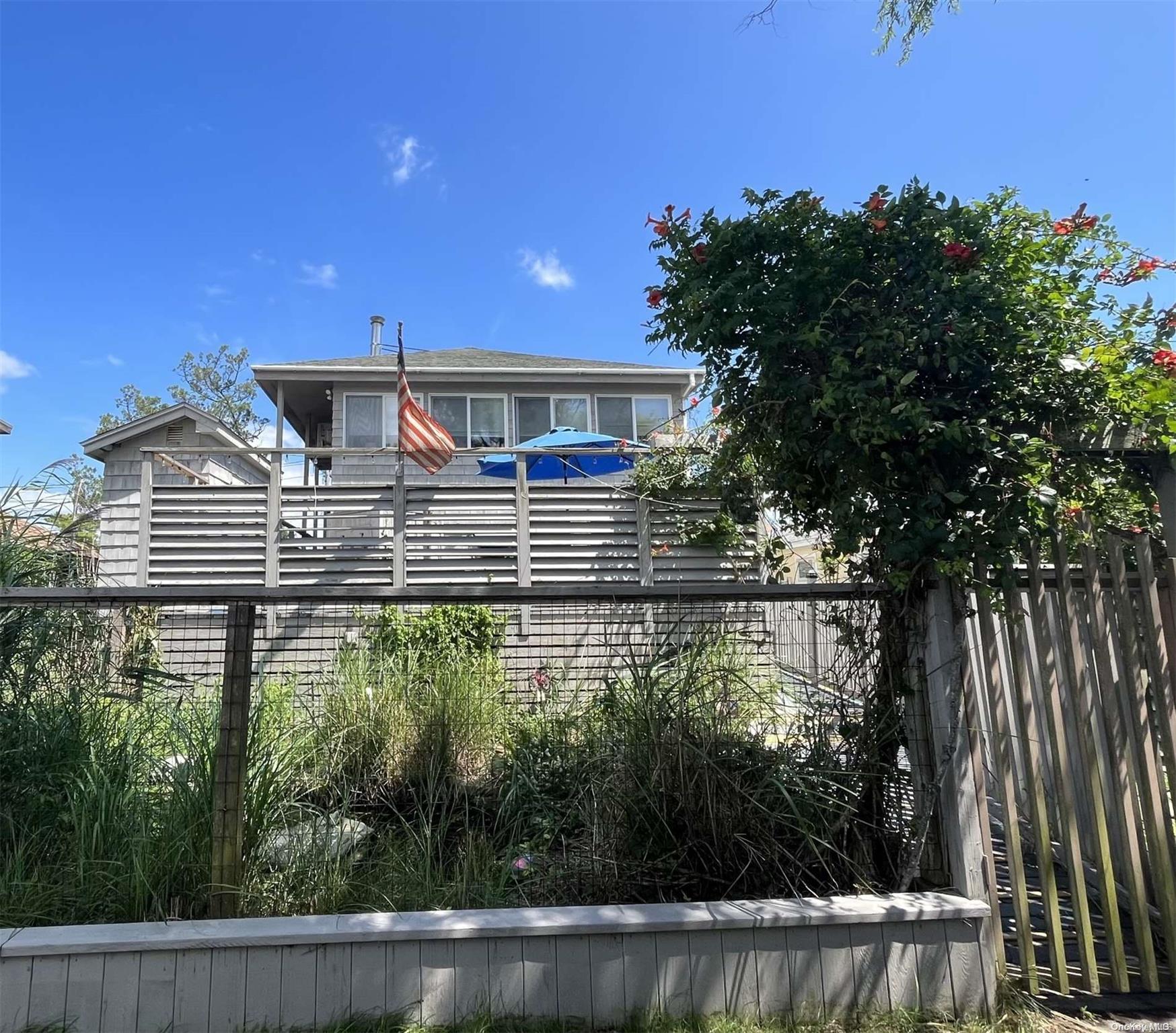 607 Bayberry Walk, Ocean Beach, NY 11770, USA property photo