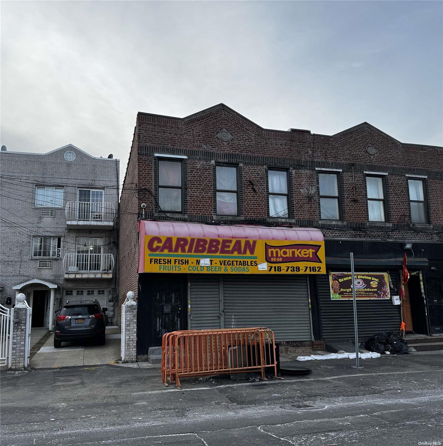 95-08 Van Wyck Expy, South Richmond Hill, NY 11419, USA property photo