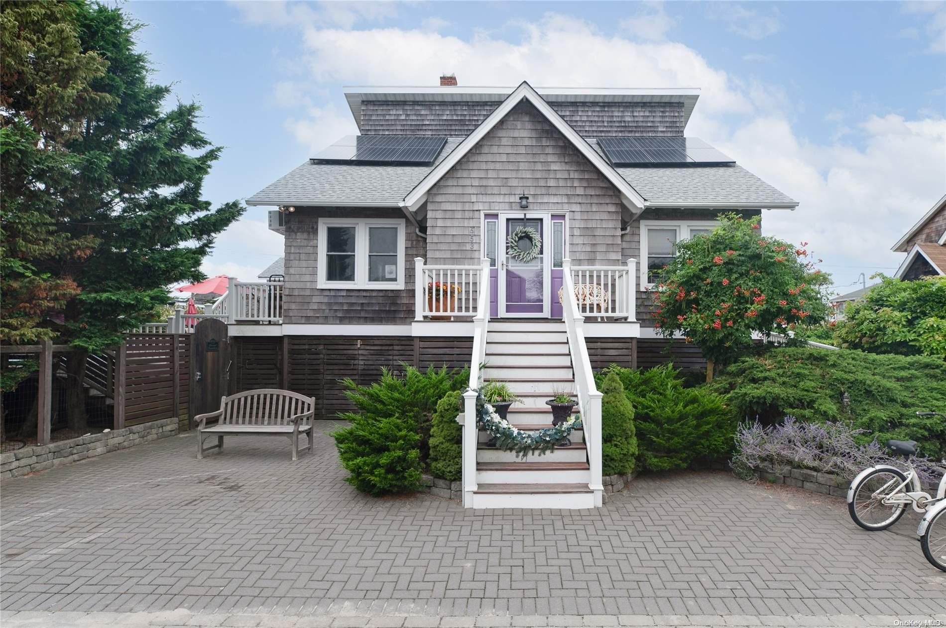 653 Ocean Breeze Walk, Ocean Beach, NY 11770, USA property photo