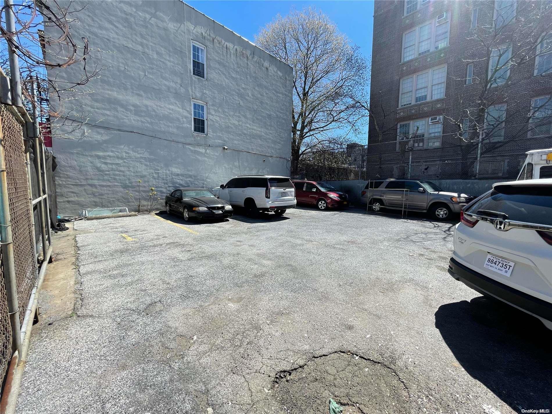 141 Pennsylvania Ave, Brooklyn, NY 11207, USA property photo