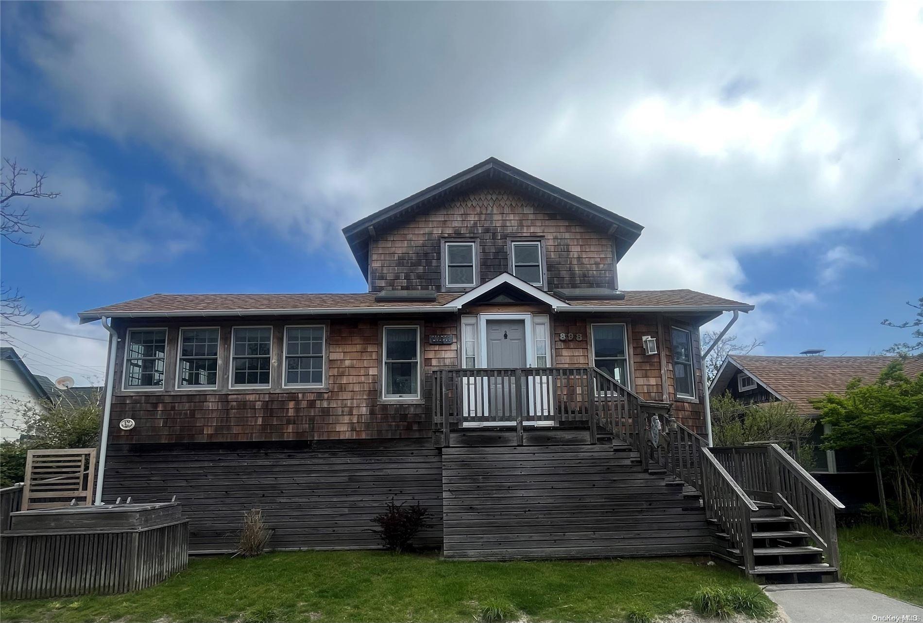 898 Evergreen Walk, Ocean Beach, NY 11770, USA property photo