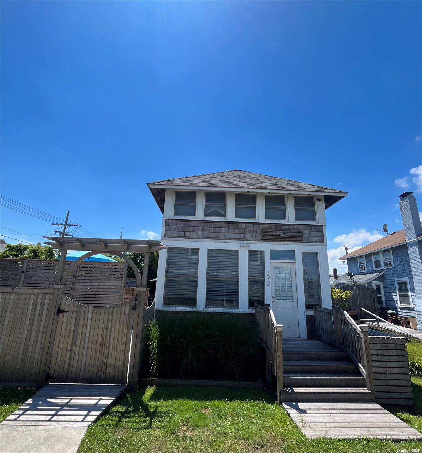 192 Cottage Walk, Ocean Beach, NY 11770, USA property photo