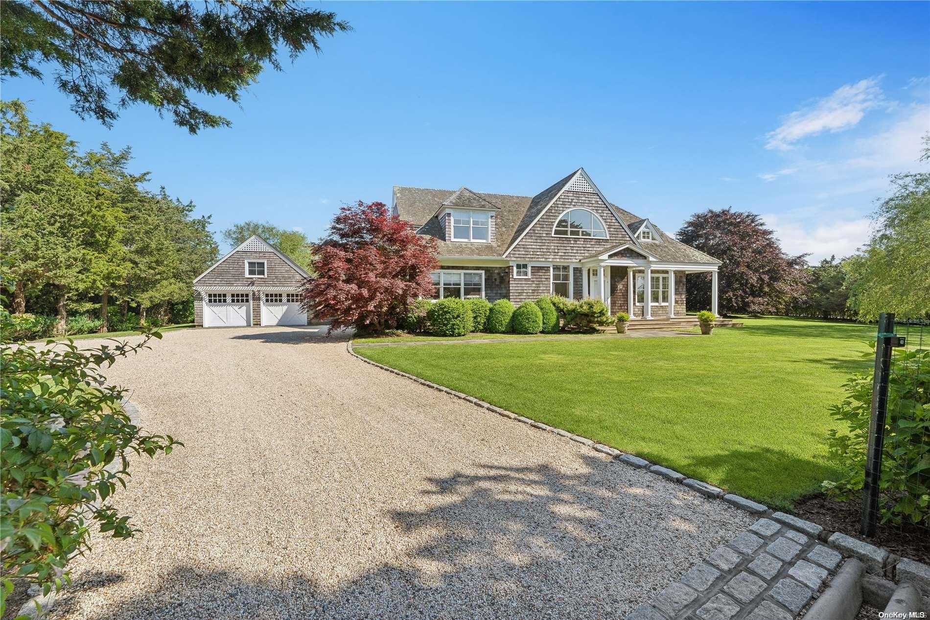4 Niamogue Ln, Quogue, NY 11959, USA property photo