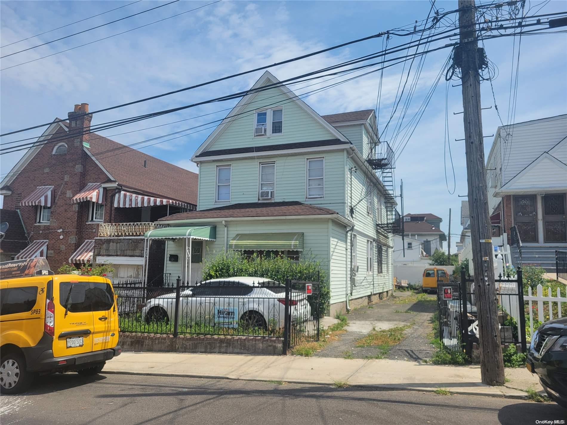 29-15 Gillmore St, Flushing, NY 11369, USA property photo