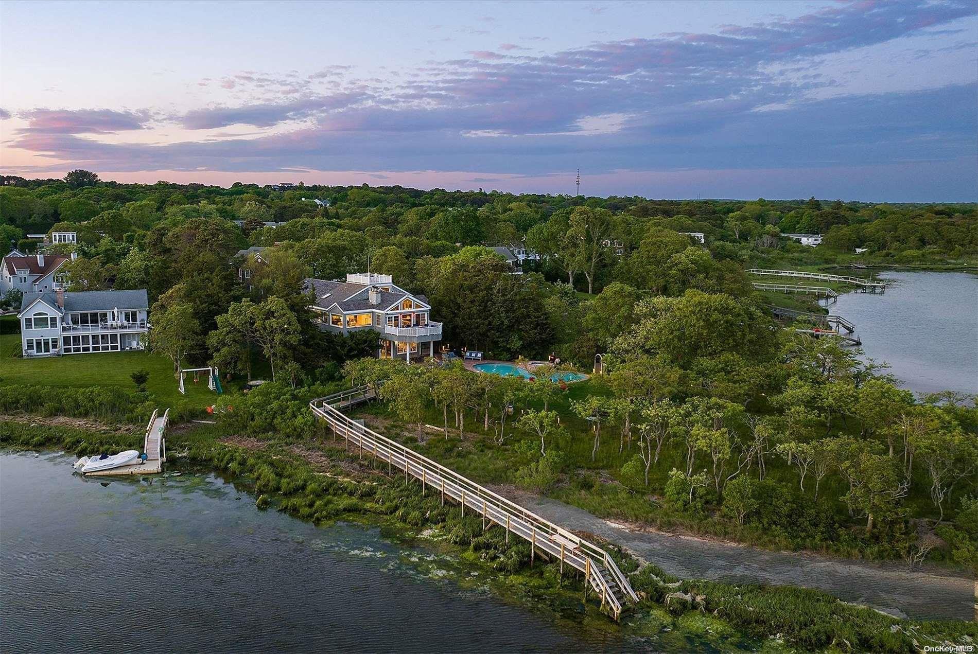 134 Middle Pond Rd, Southampton, NY 11968, USA property photo