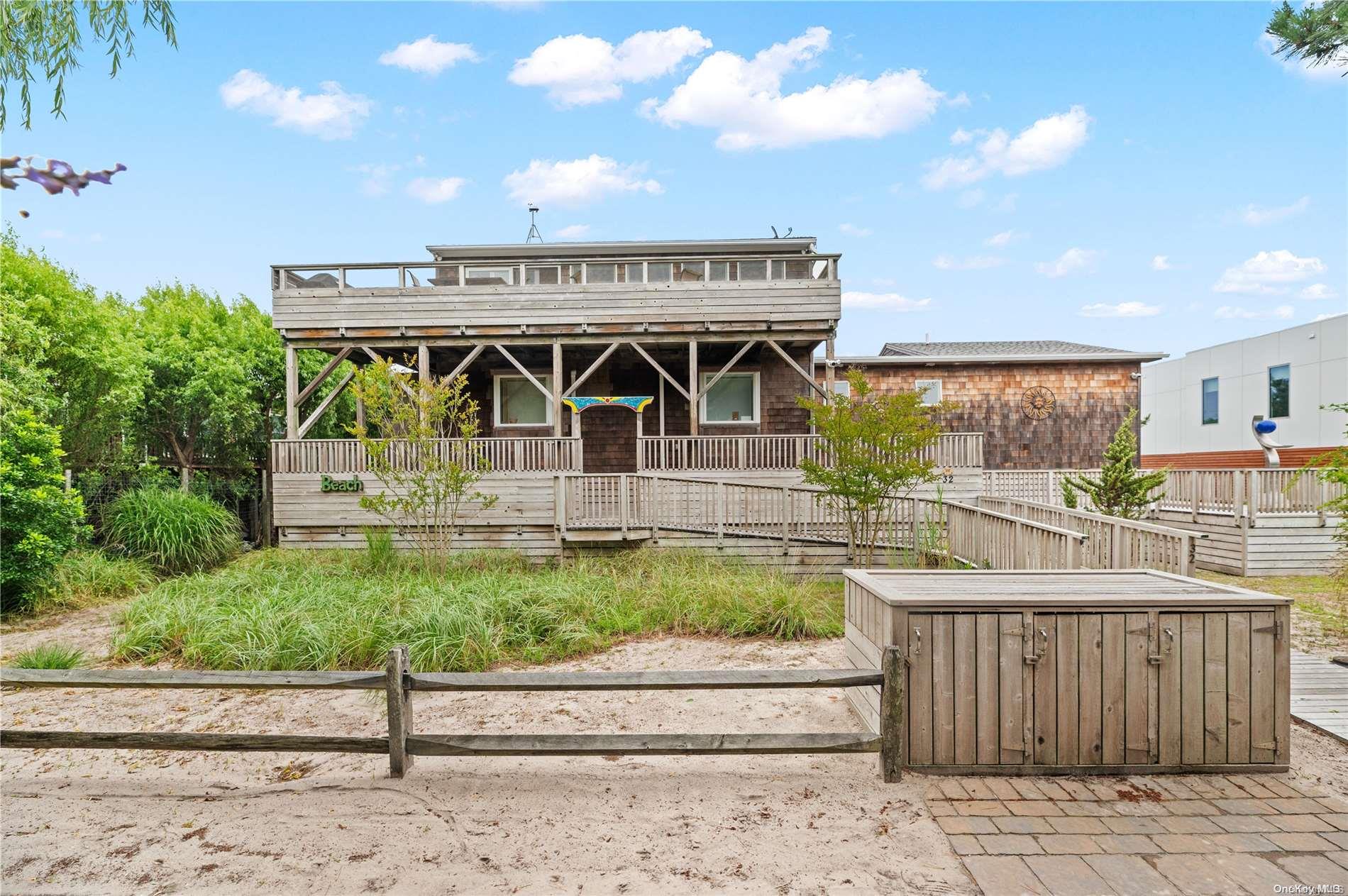 32 Schooner Walk, Bay Shore, NY 11706, USA property photo