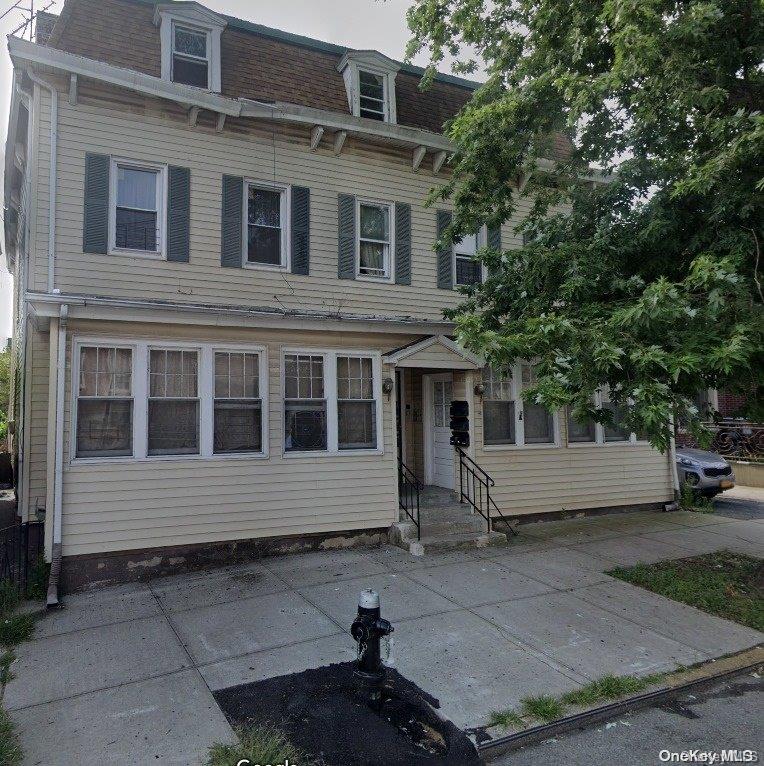 15-24 124th St, Flushing, NY 11356, USA property photo
