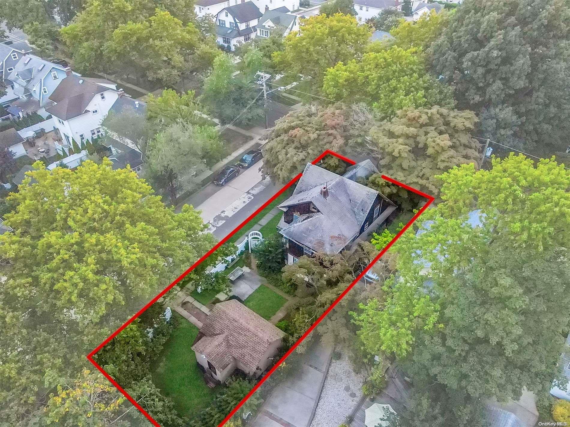 266 Earle Ave, Lynbrook, NY 11563, USA property photo