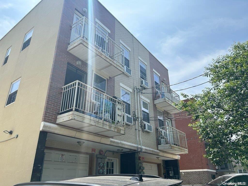 108-44 41st Ave, Flushing, NY 11368, USA property photo