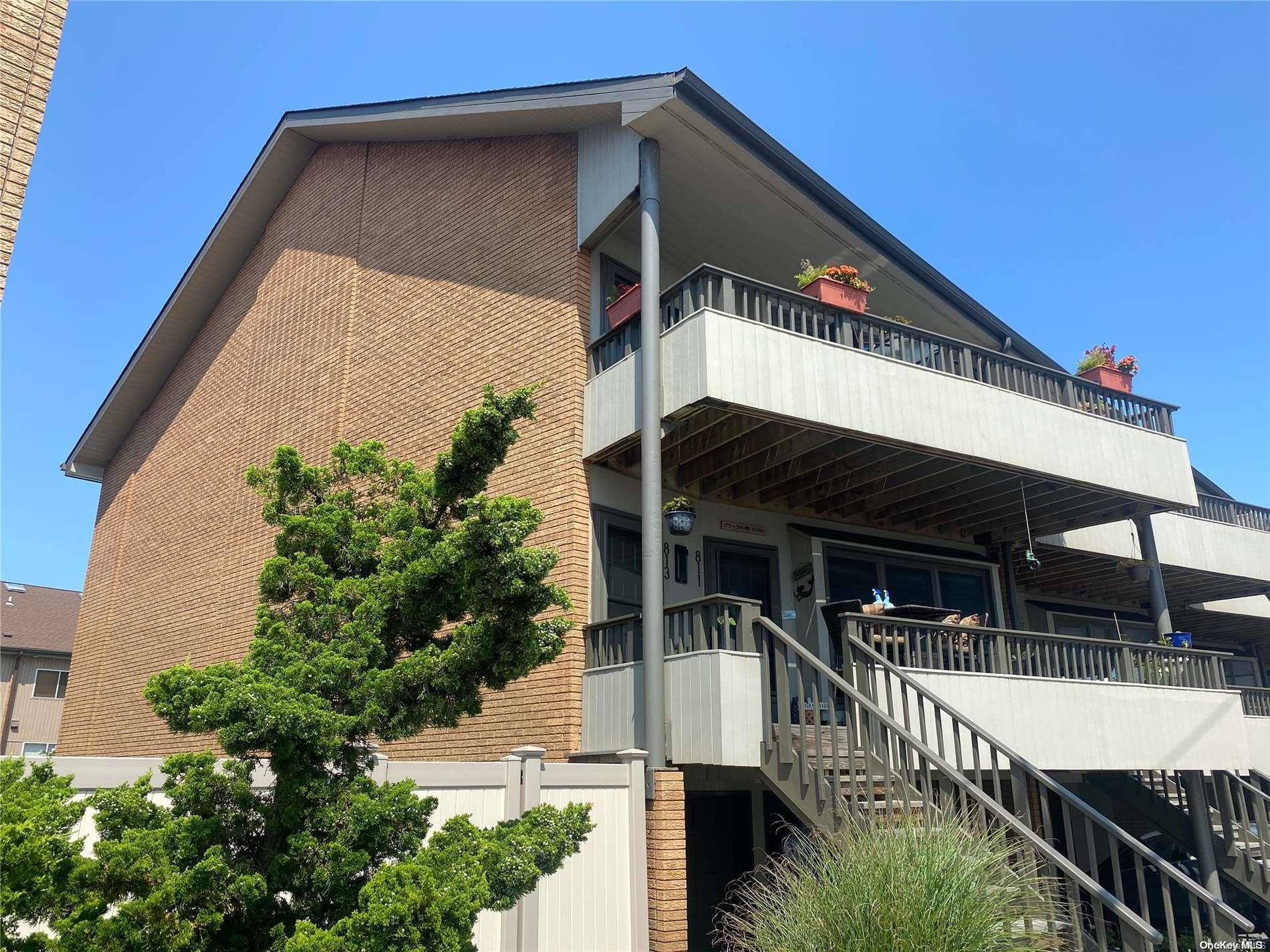 813 Shore Rd, Long Beach, NY 11561, USA property photo