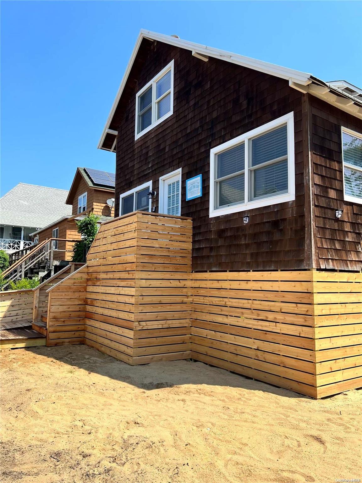 149 Bungalow Ln, Ocean Beach, NY 11770, USA property photo