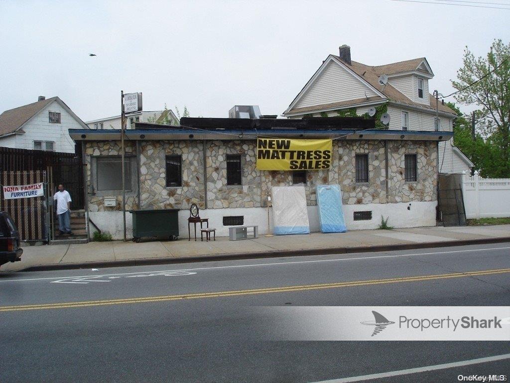 159-11 Linden Blvd, Jamaica, NY 11434, USA property photo