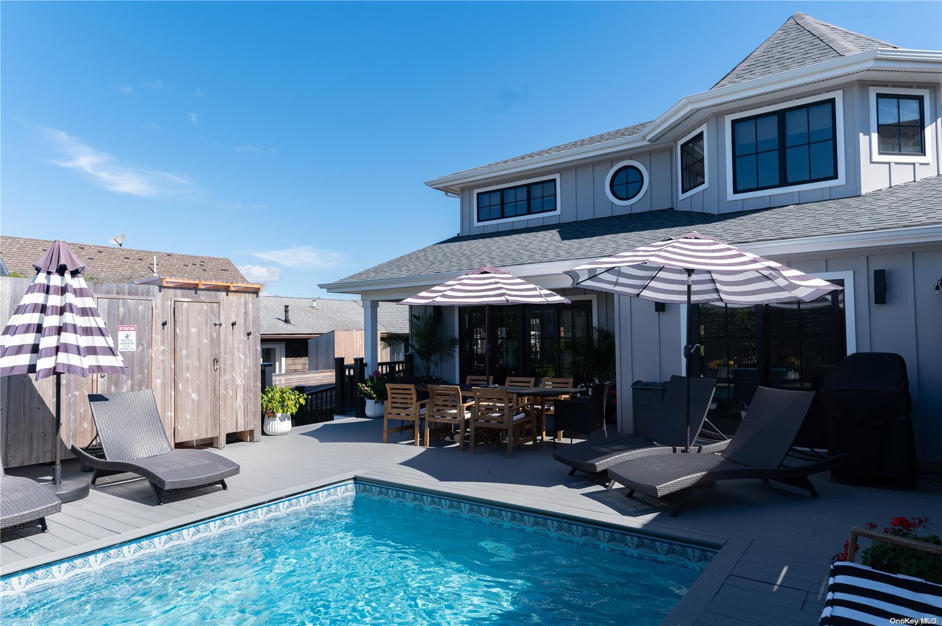 181 Wilmot Rd, Ocean Beach, NY 11770, USA property photo