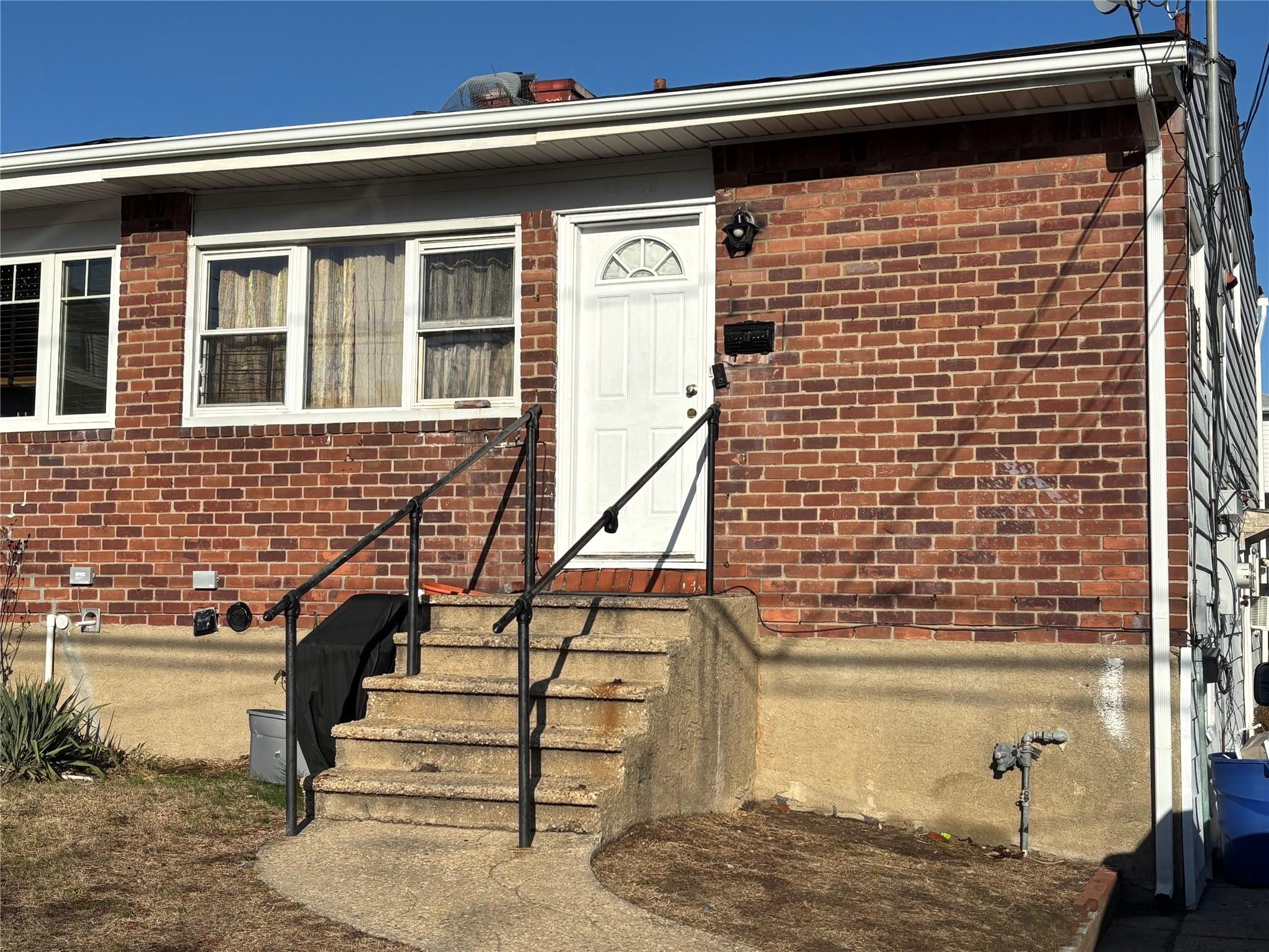 69-50 Burchell Ave, Far Rockaway, NY 11692, USA property photo