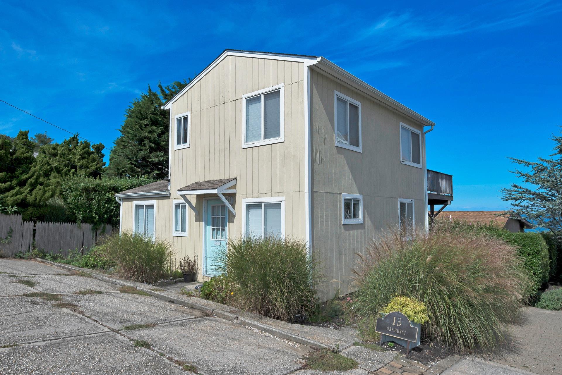 11 Oakhurst Rd, Hampton Bays, NY 11946, USA property photo