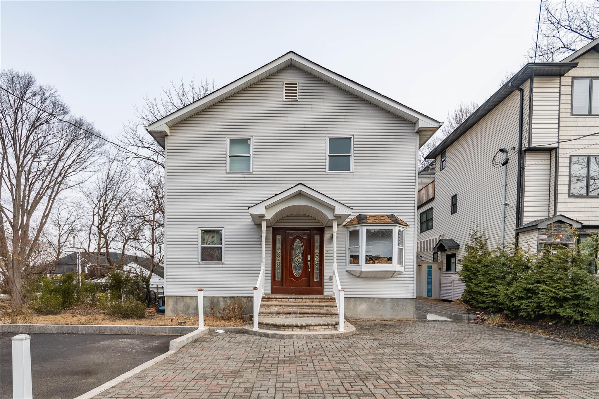 96 N Cole Ave, Spring Valley, NY 10977, USA property photo