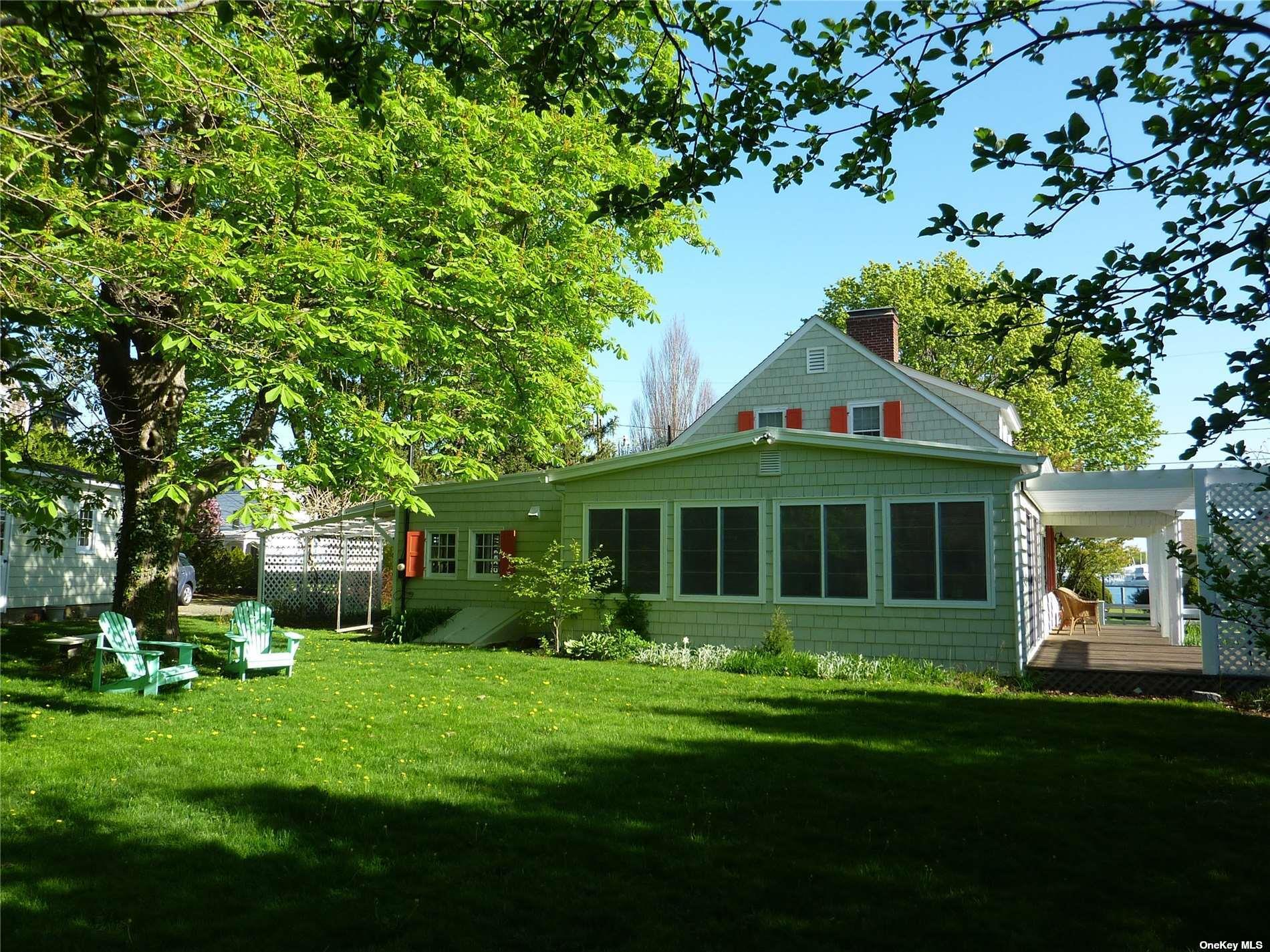 165 Sterling St, Greenport, NY 11944, USA property photo