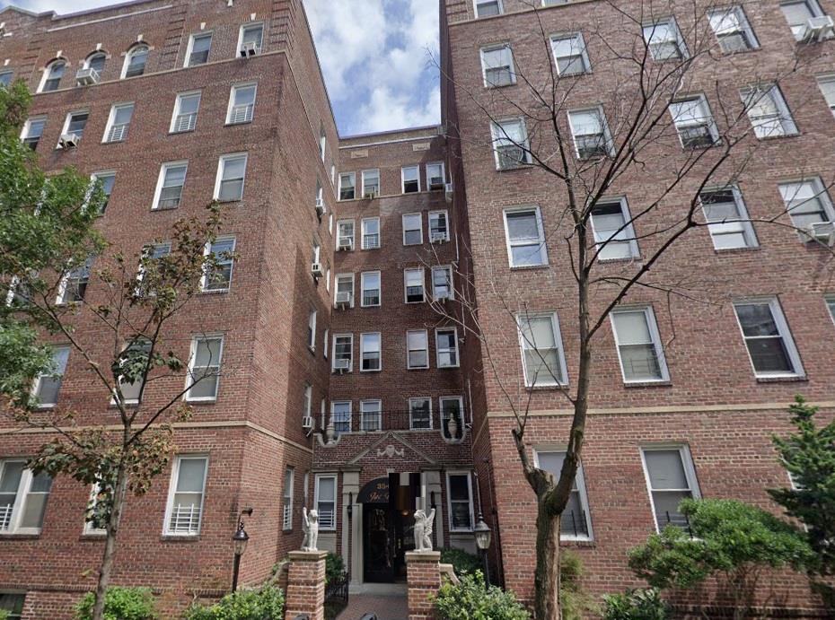 35-05 72nd St, Jackson Heights, NY 11372, USA property photo