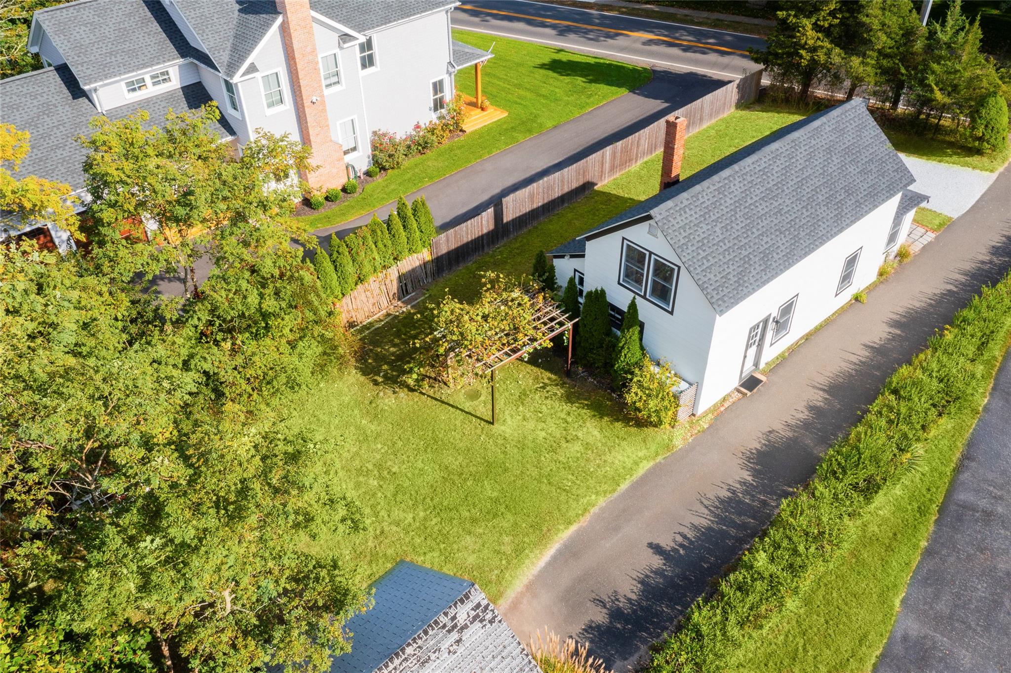 86 Old Country Rd, East Quogue, NY 11942, USA property photo