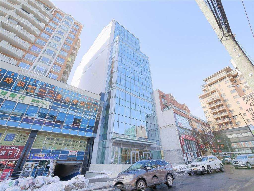 37-12 Prince St, Flushing, NY 11354, USA property photo
