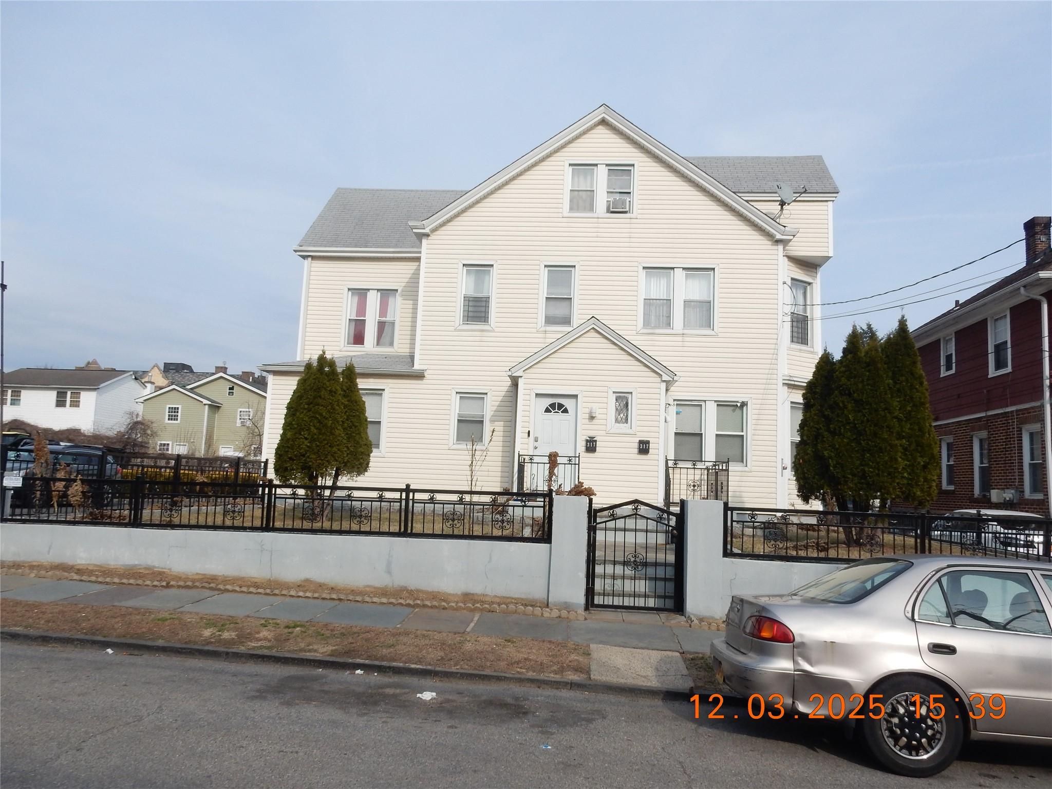 317 W 2nd St, Mt Vernon, NY 10550, USA property photo