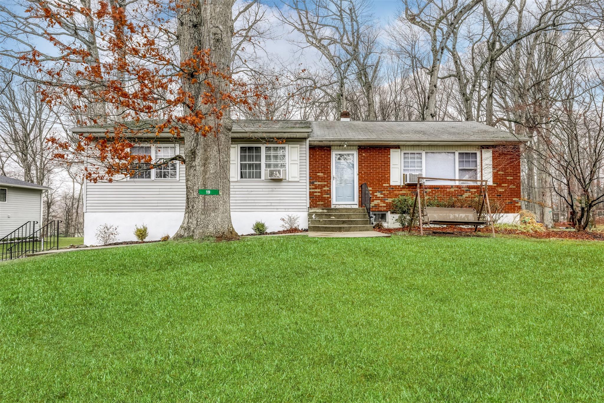 19 Glenbrook Rd, Monsey, NY 10952, USA property photo