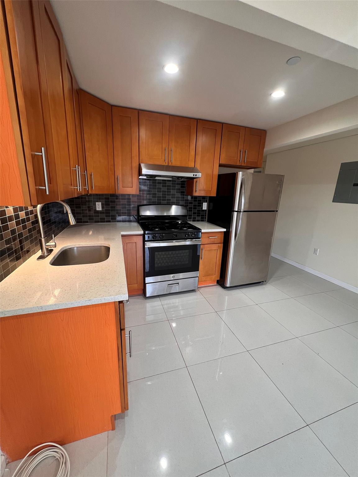 42-06 164th St, Flushing, NY 11358, USA property photo
