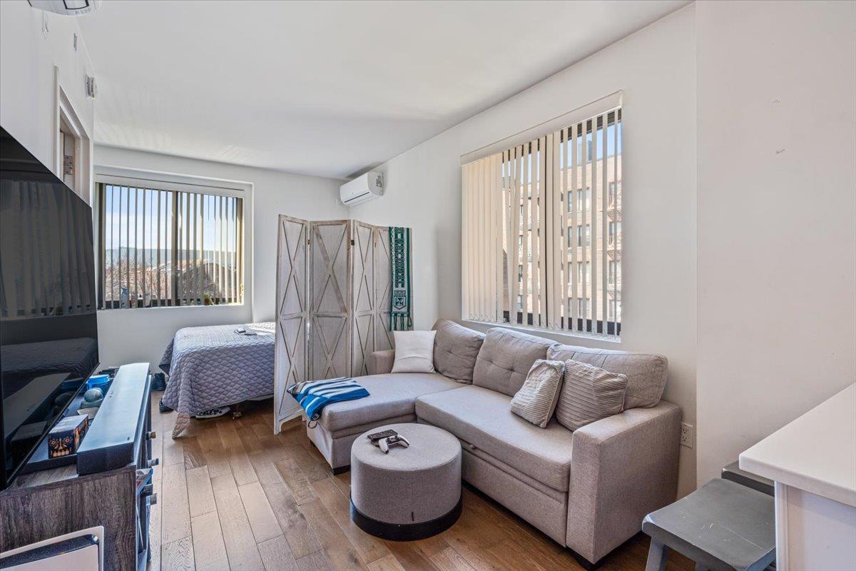 87-22 51st Ave, Elmhurst, NY 11373, USA property photo