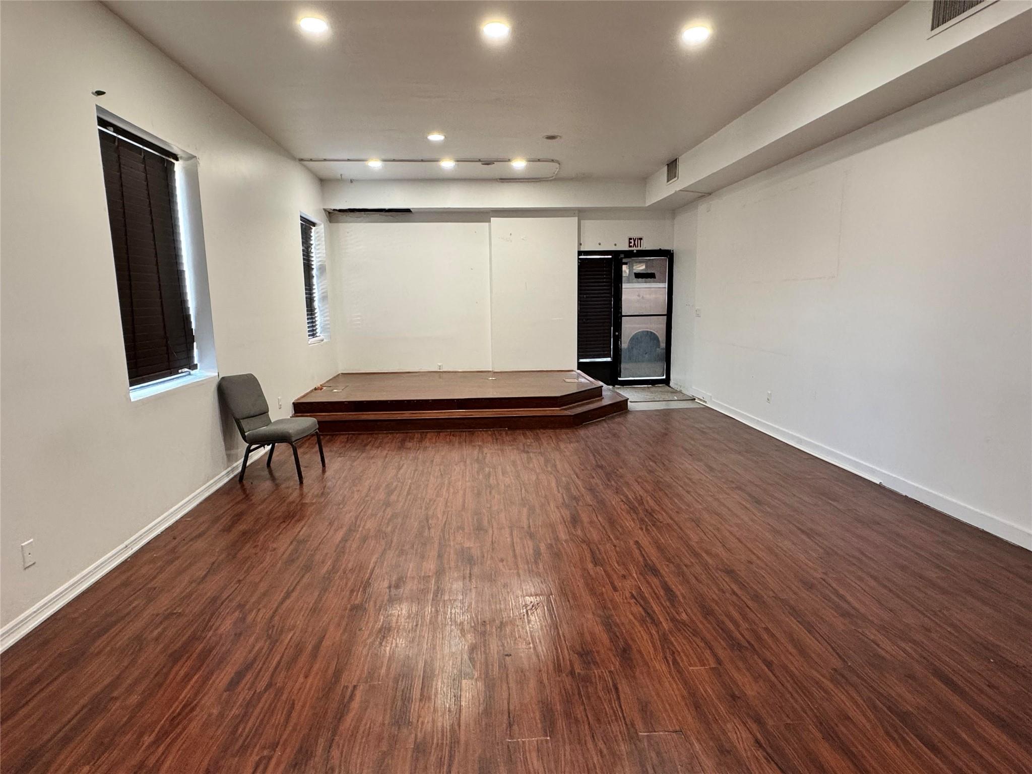 37-05 108th St, Flushing, NY 11368, USA property photo
