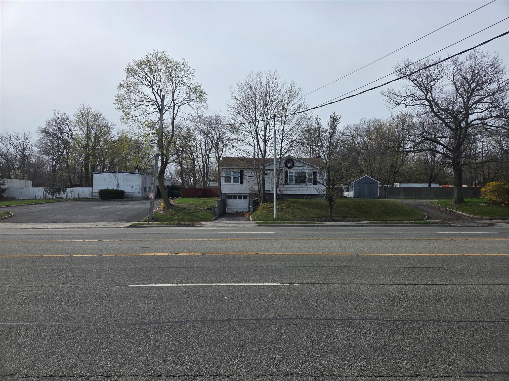 306 NY-25A, Mt Sinai, NY 11766, USA property photo