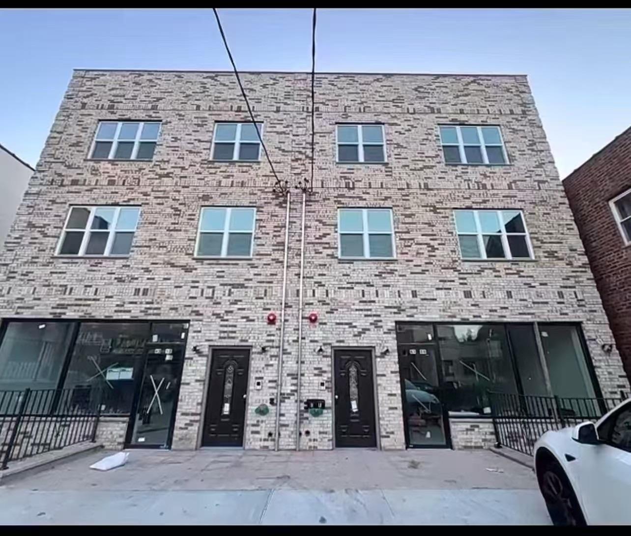 43-10 162nd St, Flushing, NY 11358, USA property photo