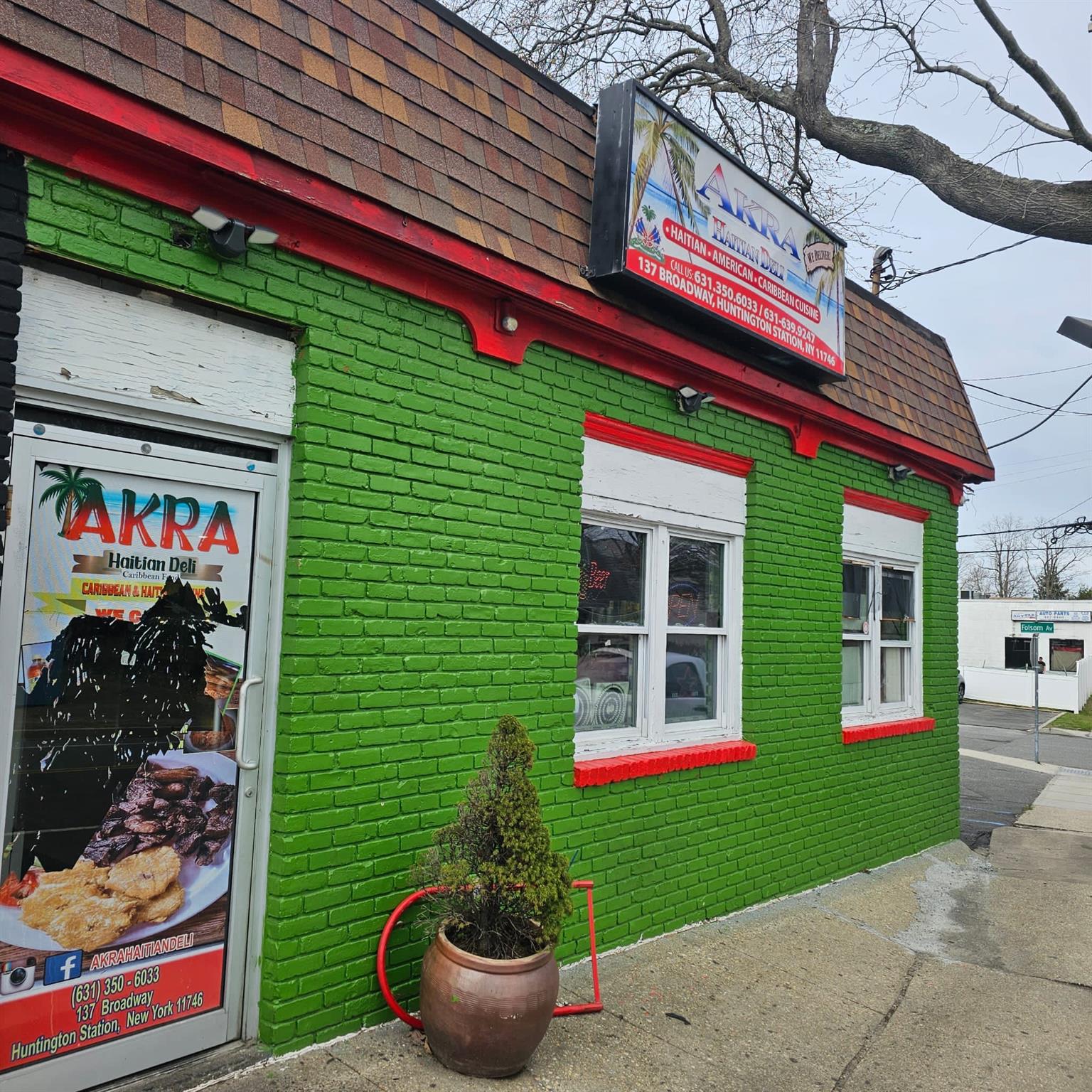 137 Broadway, Huntington Station, NY 11746, USA property photo