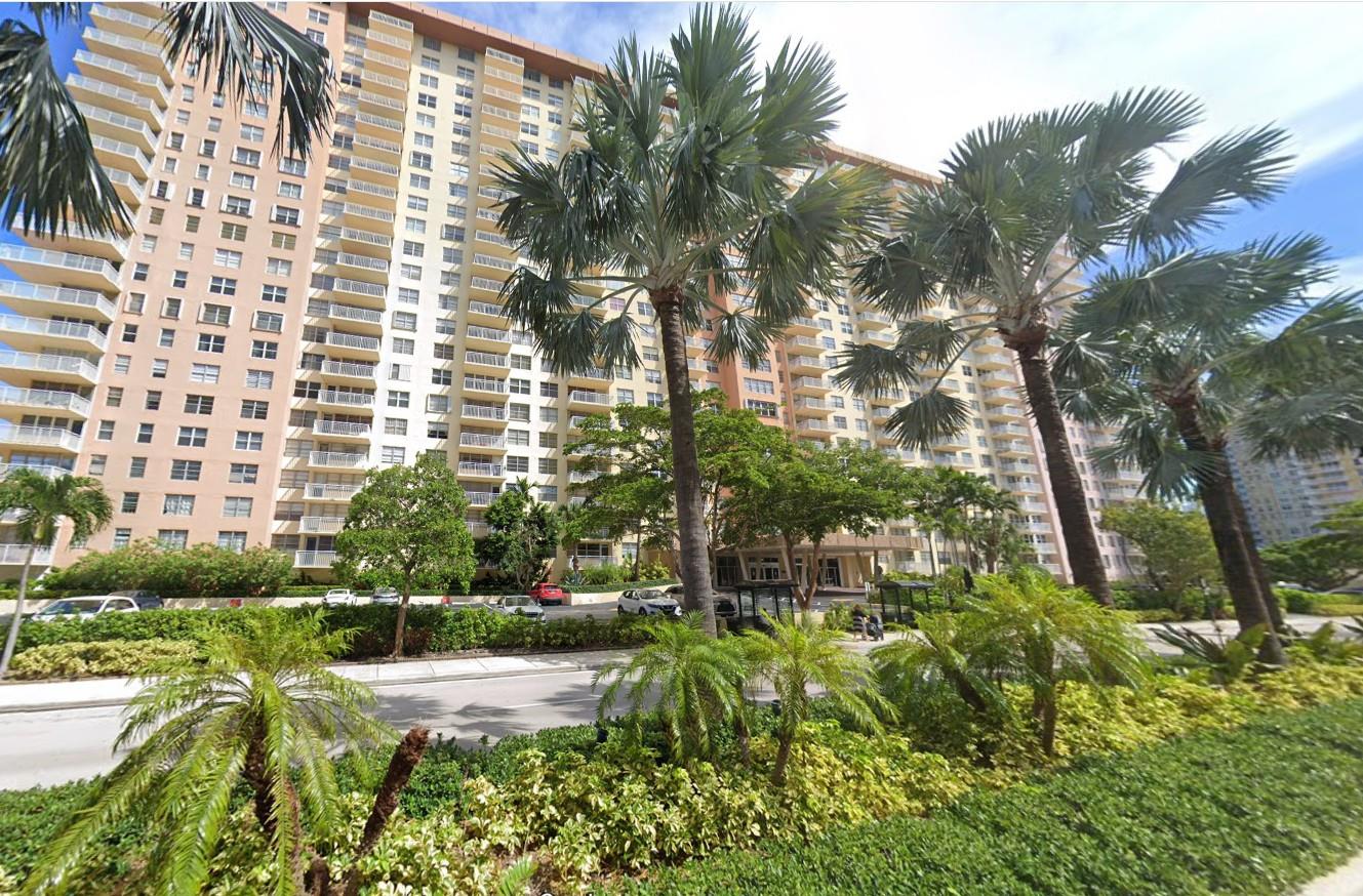 250 174 St, Sunny Isles Beach, FL 33160, USA property photo