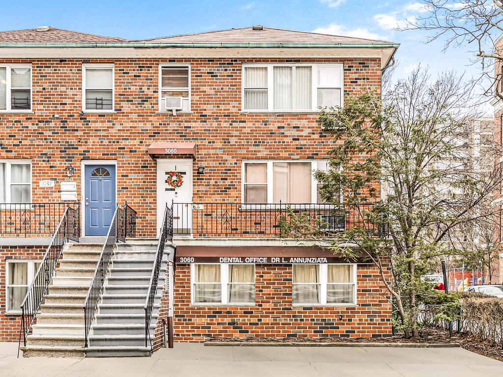 3060 Roberts Ave, Bronx, NY 10461, USA property photo