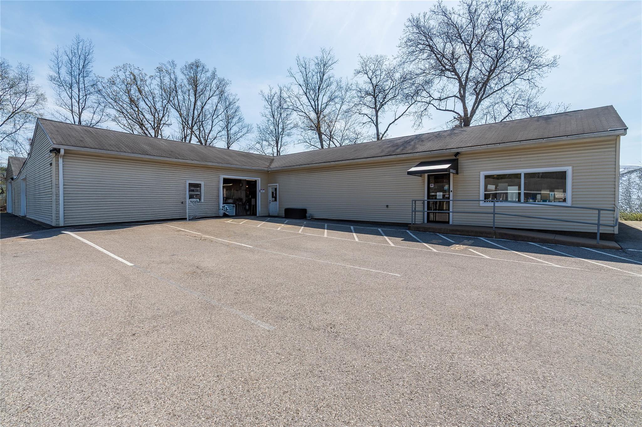 1402 NY-300, Newburgh, NY 12550, USA property photo