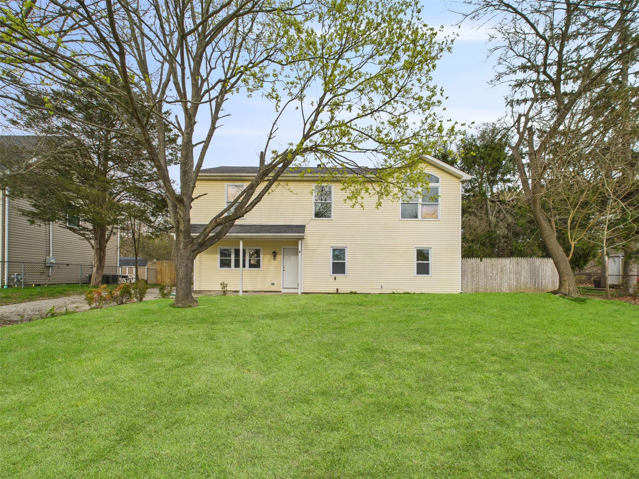 613 Bourdois Ave, Bellport, NY 11713, USA property photo