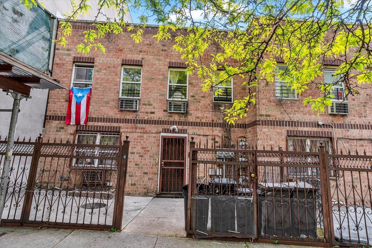 1068 Woodycrest Ave, Bronx, NY 10452, USA property photo