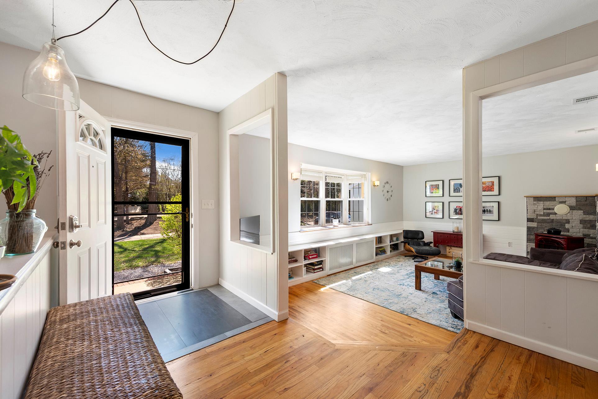 16 Payne Ave, Sag Harbor, NY 11963, USA property photo