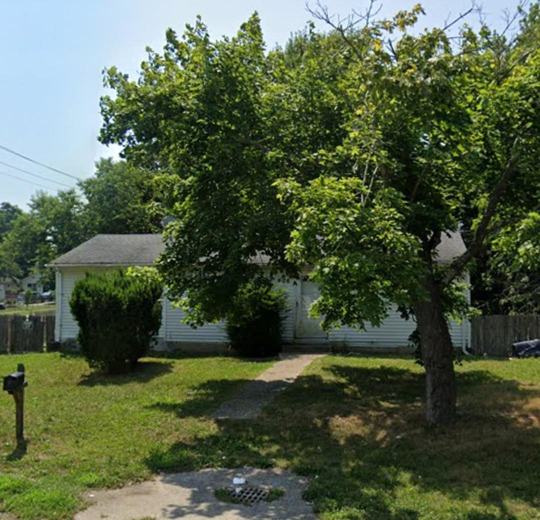 609 Meade Ave, Bellport, NY 11713, USA property photo