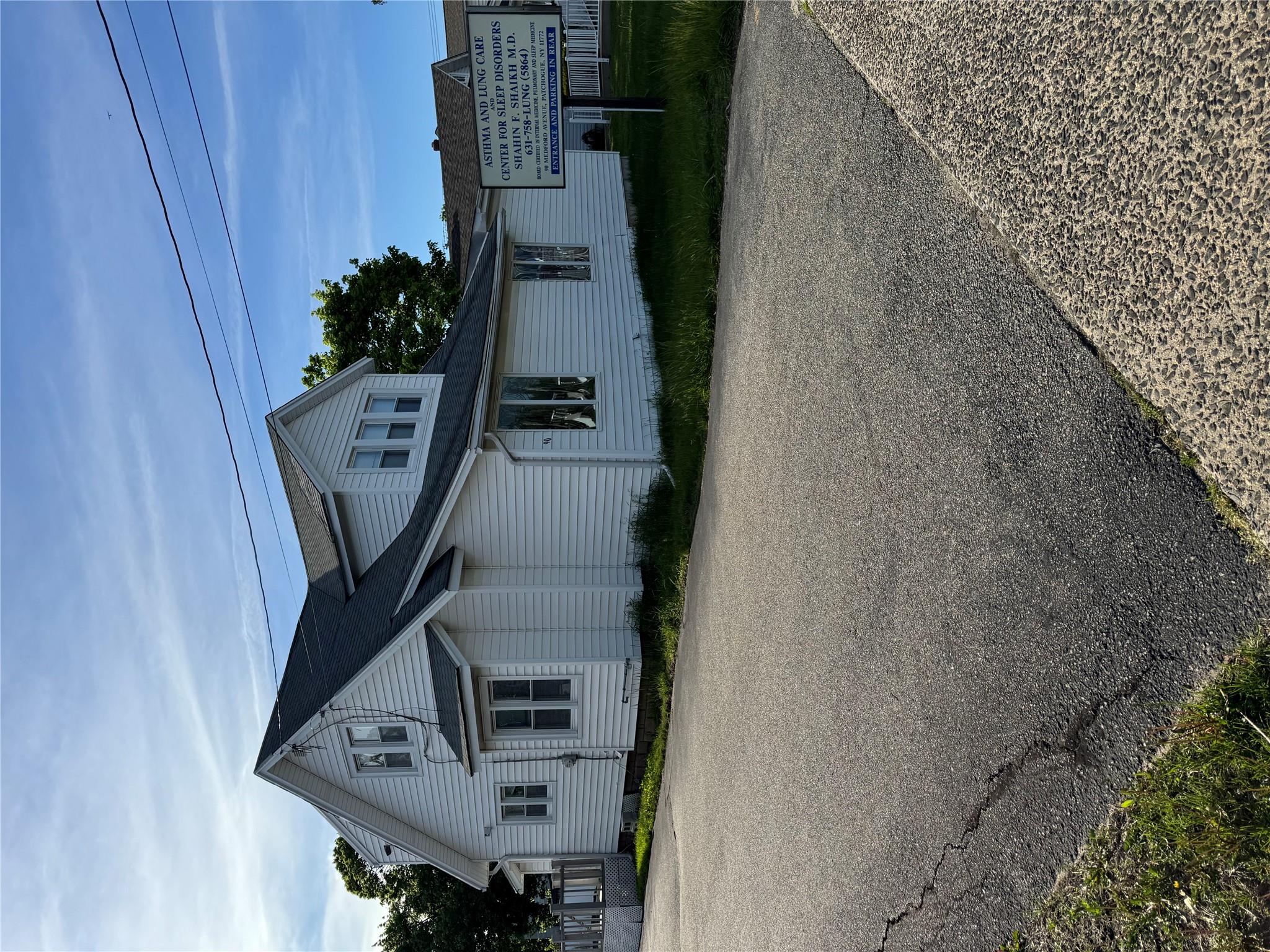 90 Medford Ave, Patchogue, NY 11772, USA property photo
