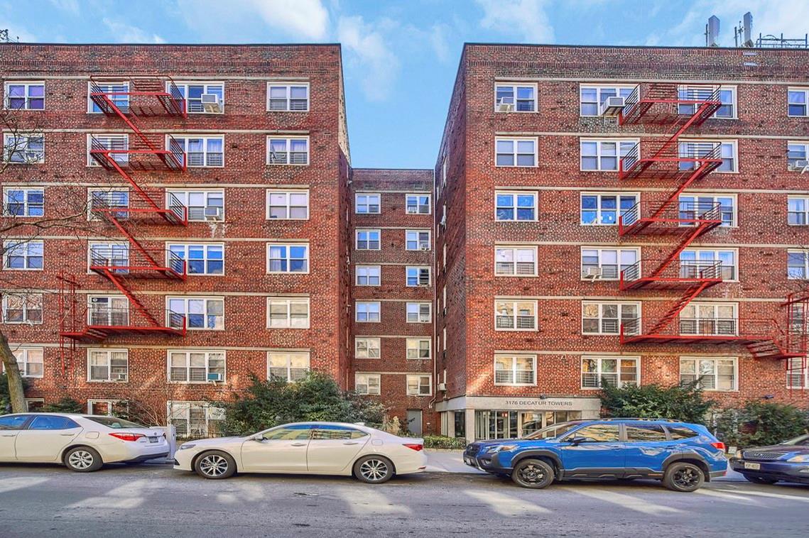 3176 Decatur Ave Apt 1i, Bronx, NY 10467, USA property photo