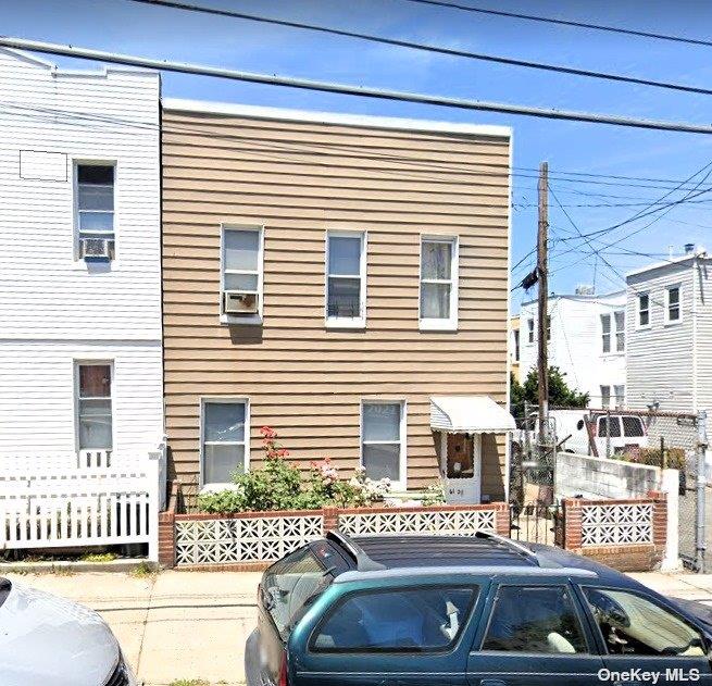 61-25 Menahan St, Flushing, NY 11385, USA property photo