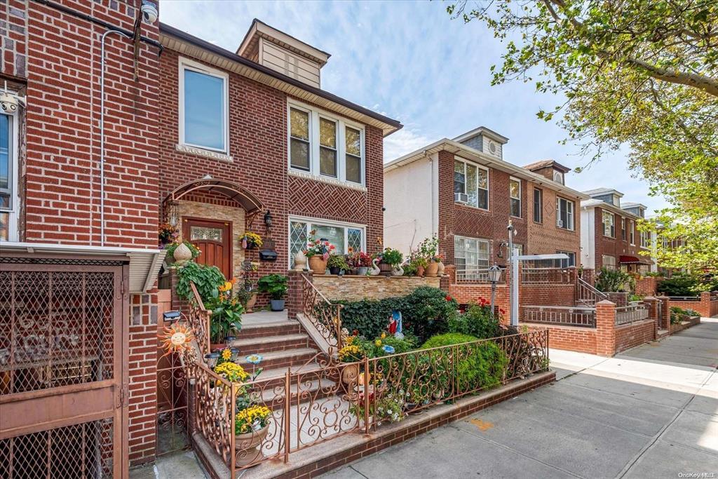 1772 68th St, Brooklyn, NY 11204, USA property photo