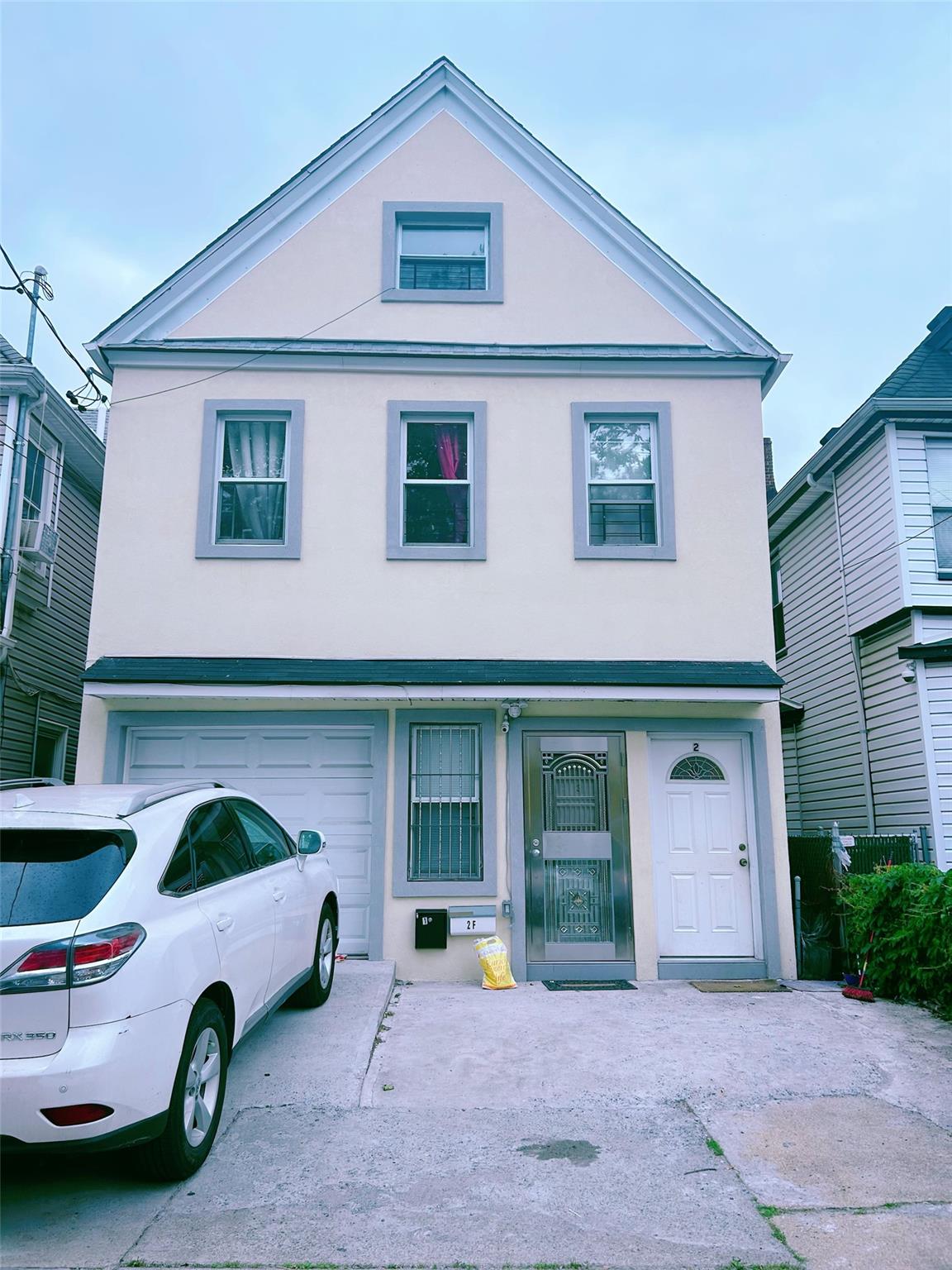 94-30 50th Ave, Elmhurst, NY 11373, USA property photo
