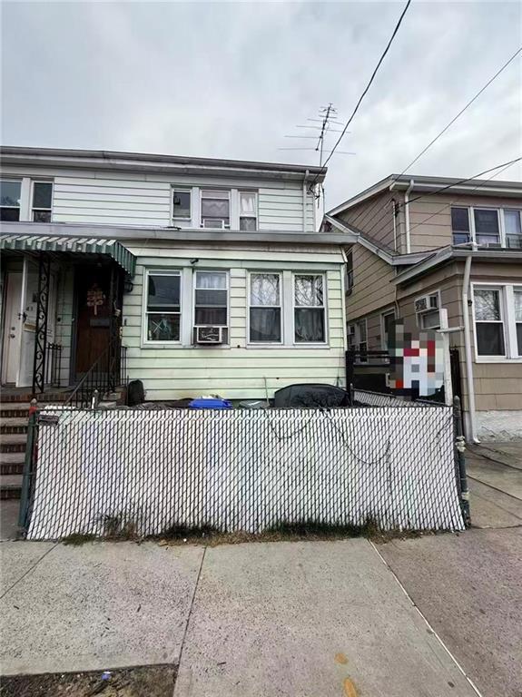 41-31 95th St, Elmhurst, NY 11373, USA property photo