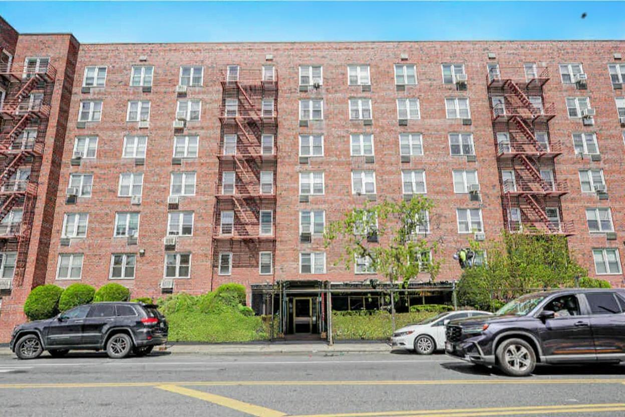 2265 Gerritsen Ave, Brooklyn, NY 11229, USA property photo