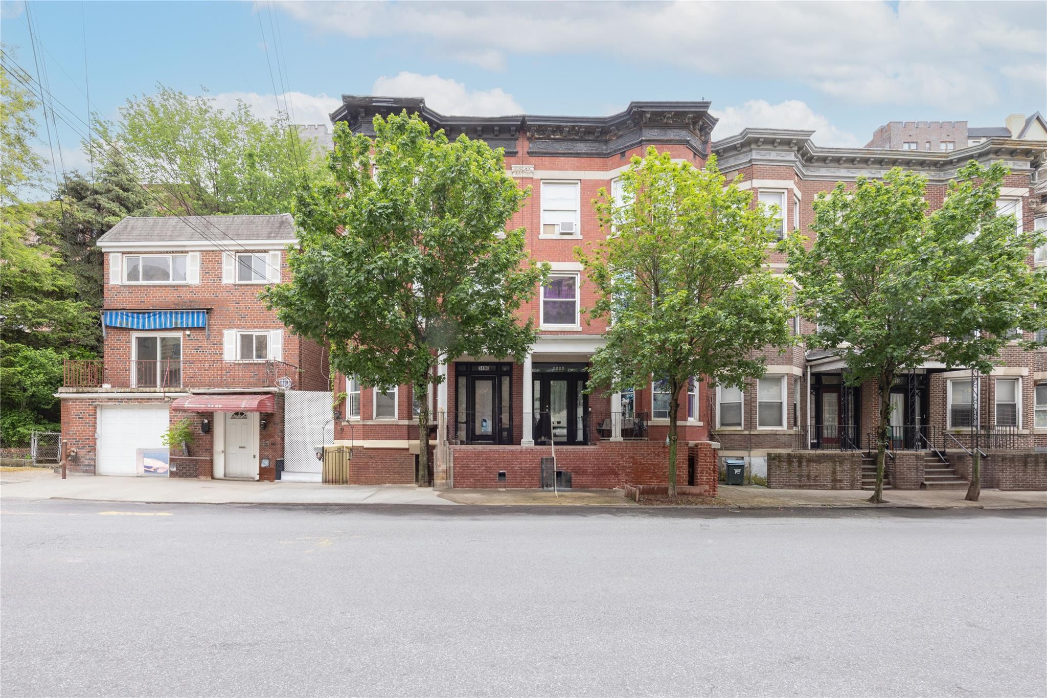 3496 Fort Independence St, Bronx, NY 10463, USA property photo