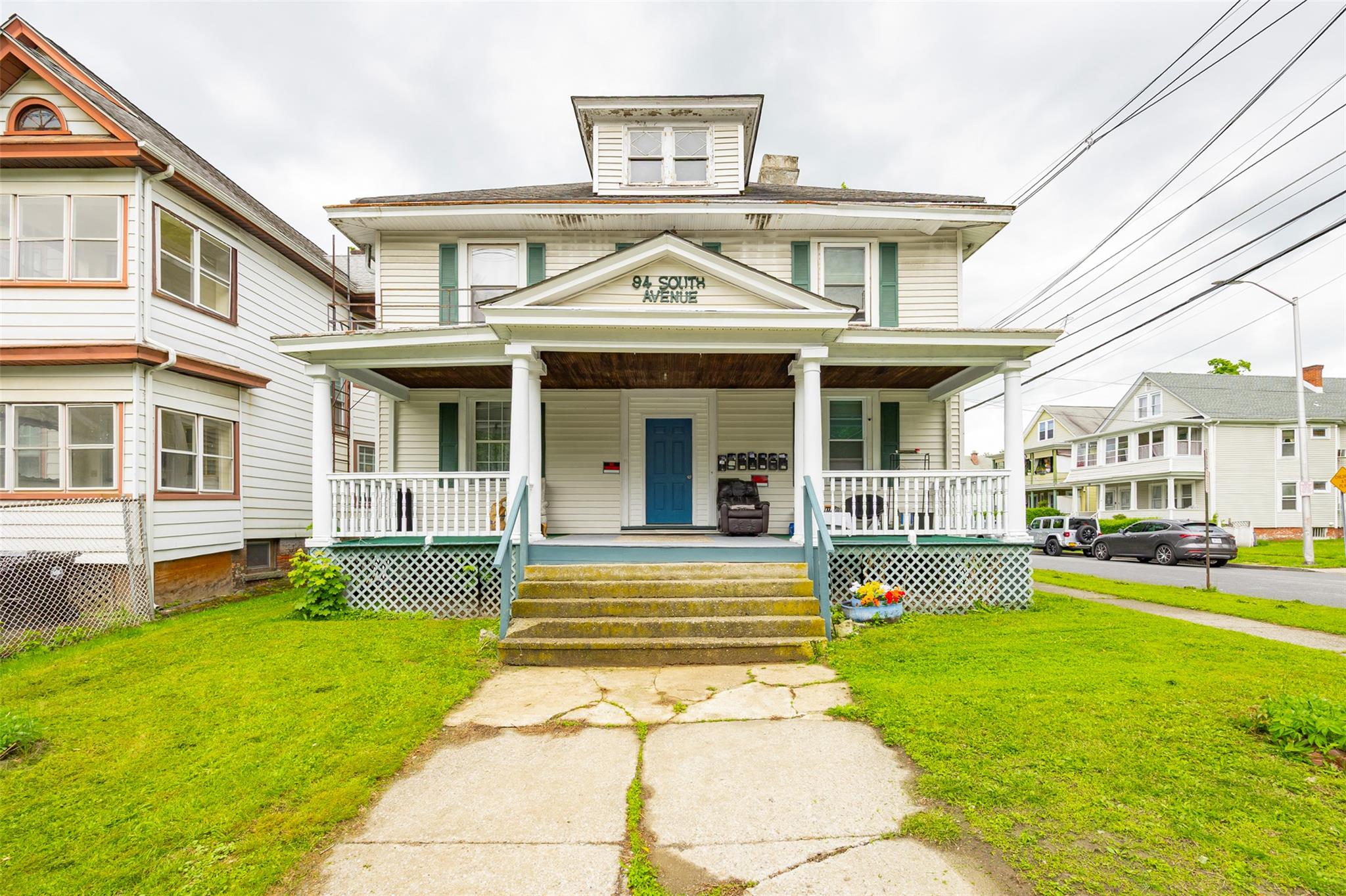 South St, New York, USA property photo