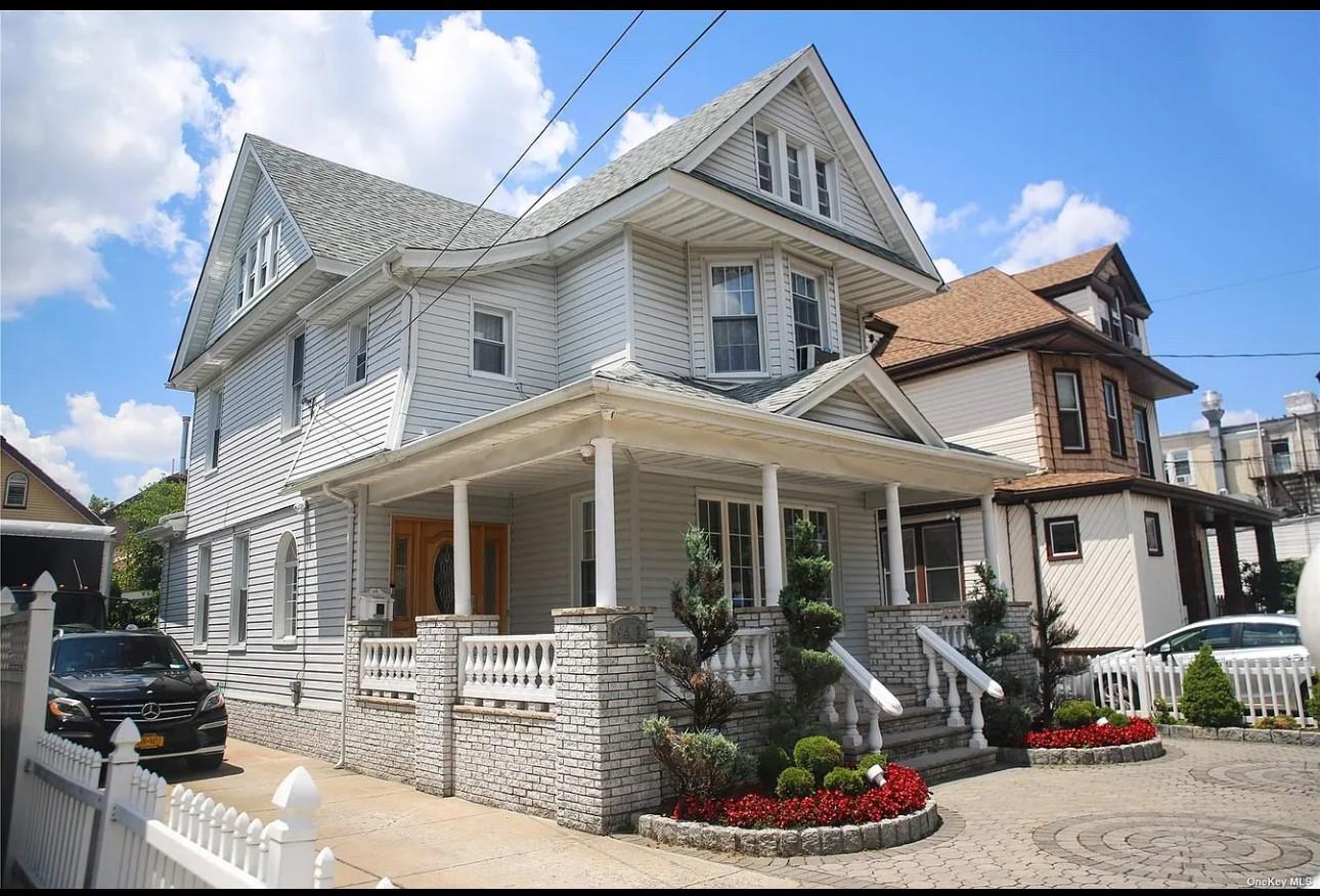 94-18 Lefferts Blvd, South Richmond Hill, NY 11419, USA property photo