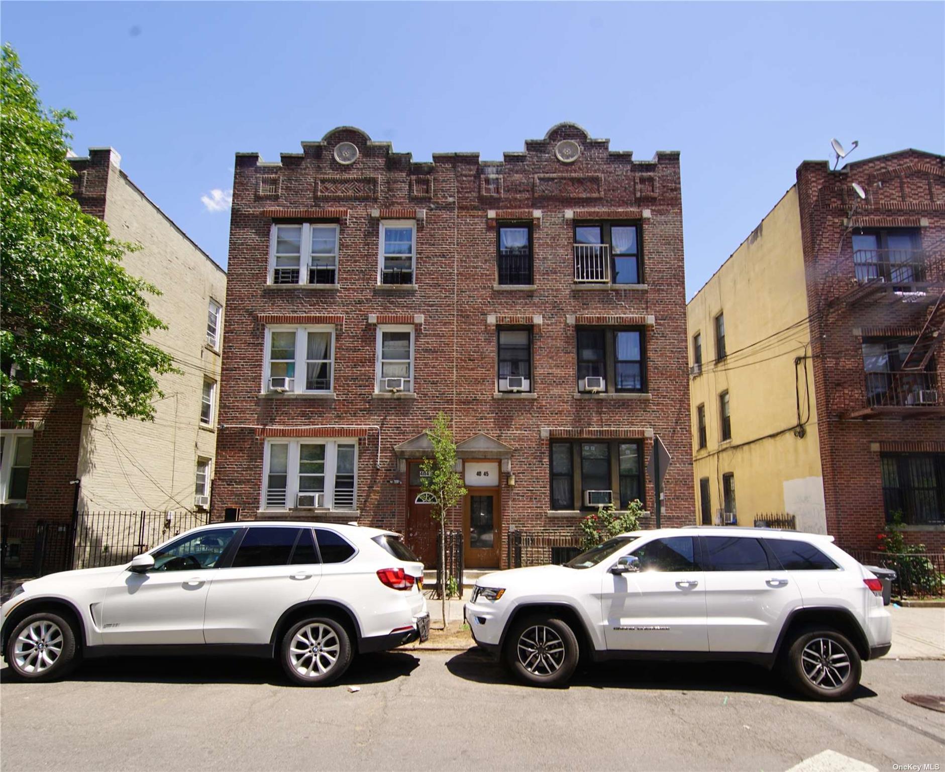 40-45 99th St, Flushing, NY 11368, USA property photo